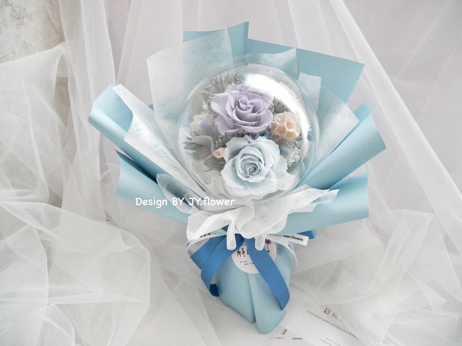 波波球小款永生玫瑰花束【寒冰灰藍】