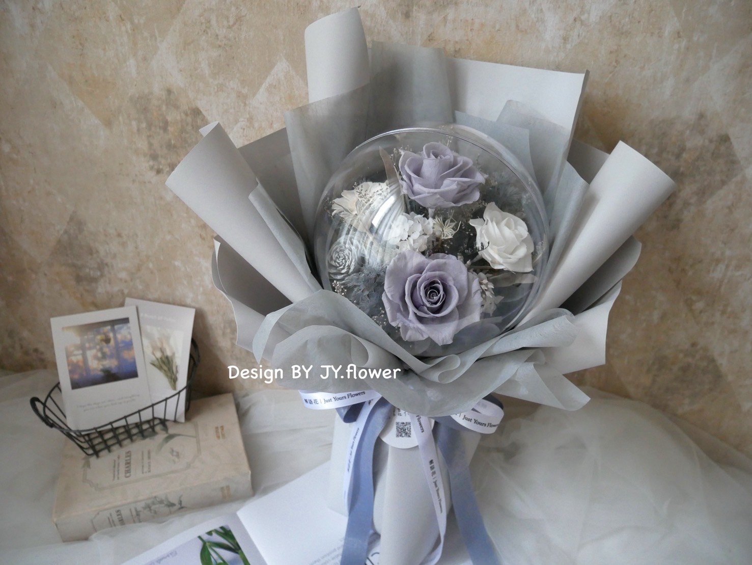 波波球大款豐盛版永生玫瑰花束【煙白霧灰】