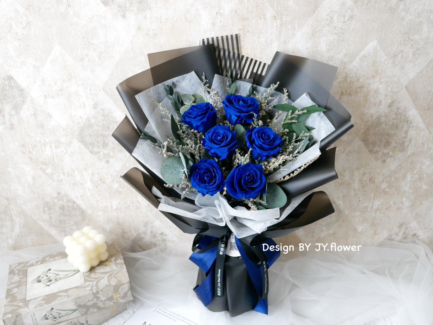 中大型永生玫瑰花束【經典藏藍】