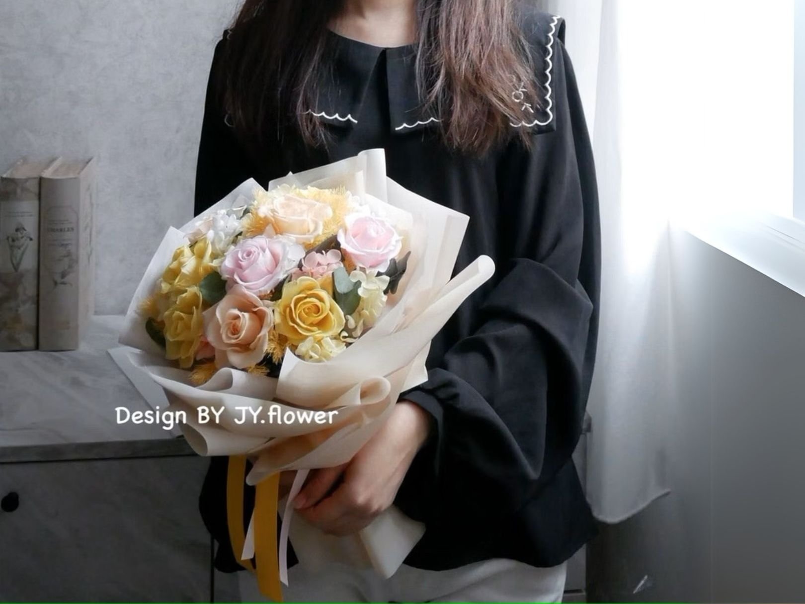 中大型永生玫瑰花束【柔黃杏粉】