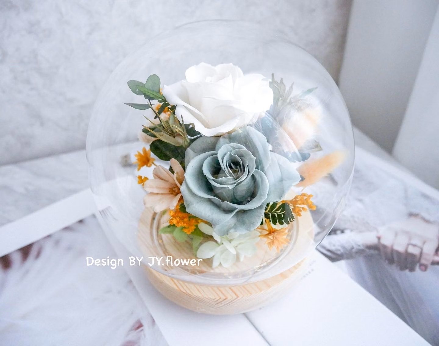 永生玫瑰水晶球玻璃罩夜燈【薄荷森林】