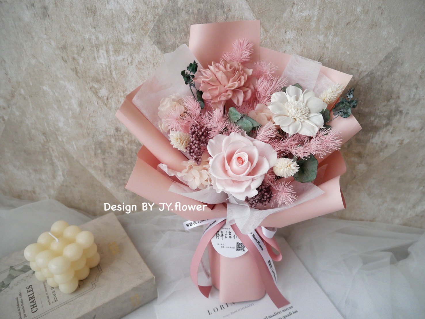 中小型永生玫瑰花束【春櫻】