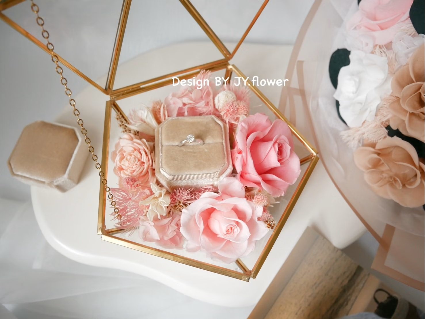 永生玫瑰戒指花盒【愛戀】