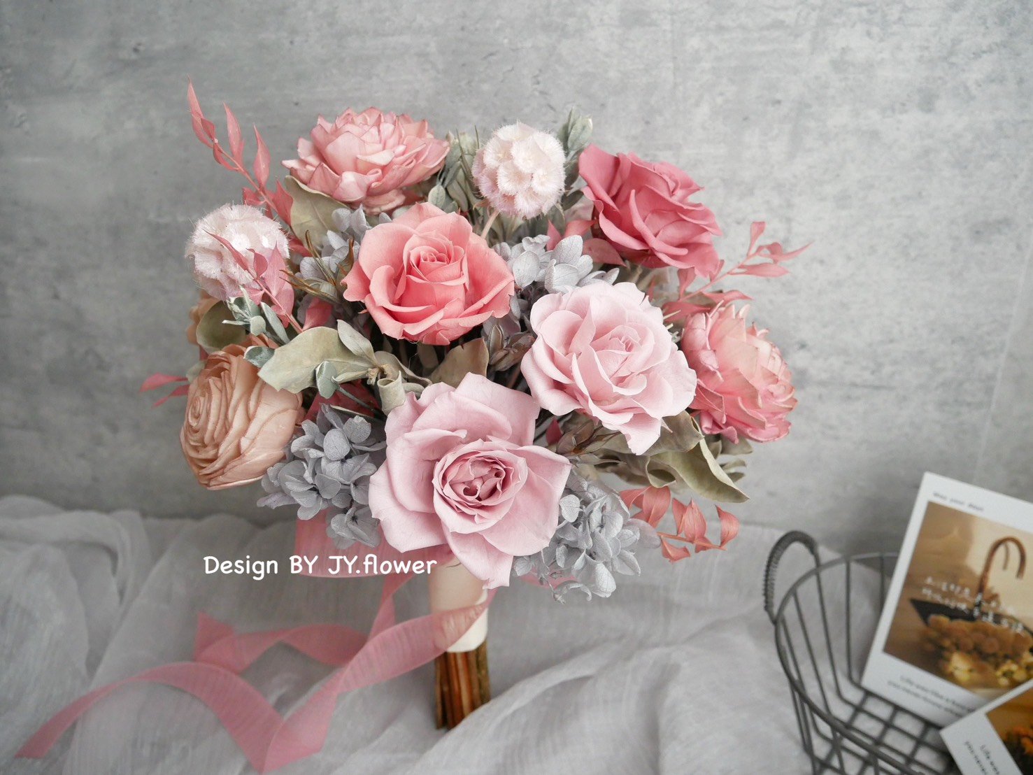 自然型手綁不凋捧花【霧紗粉紫】