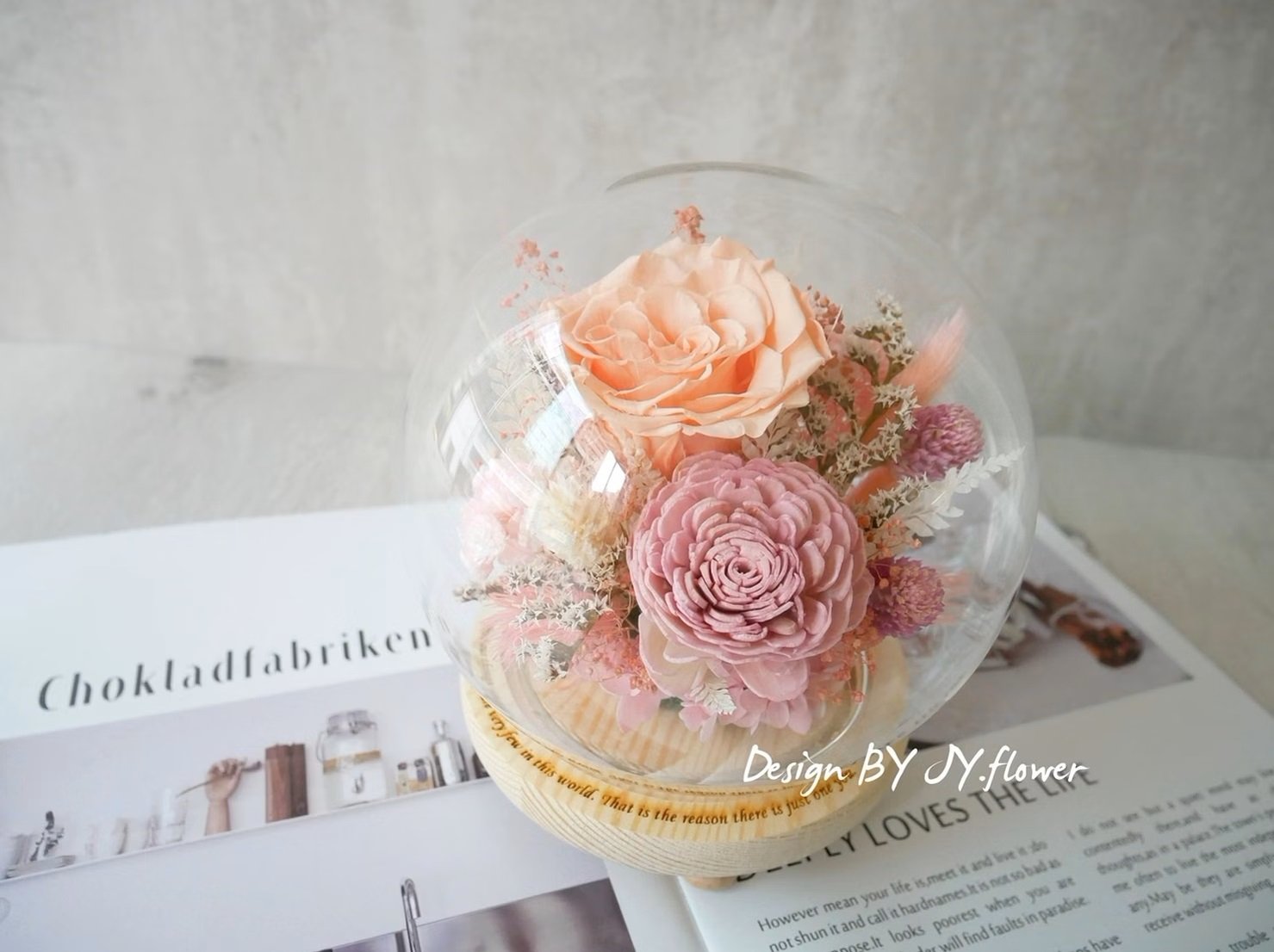 乾燥永生玫瑰水晶球玻璃罩夜燈【妳的溫柔】