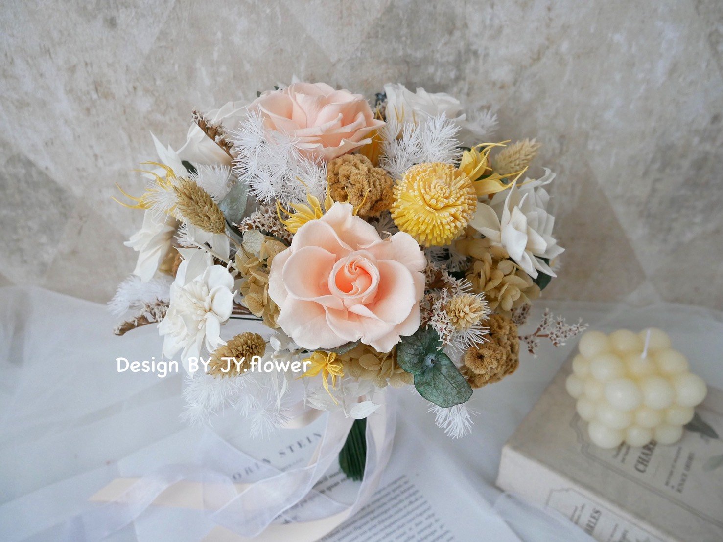 自然型手綁不凋捧花【日光柔棕】