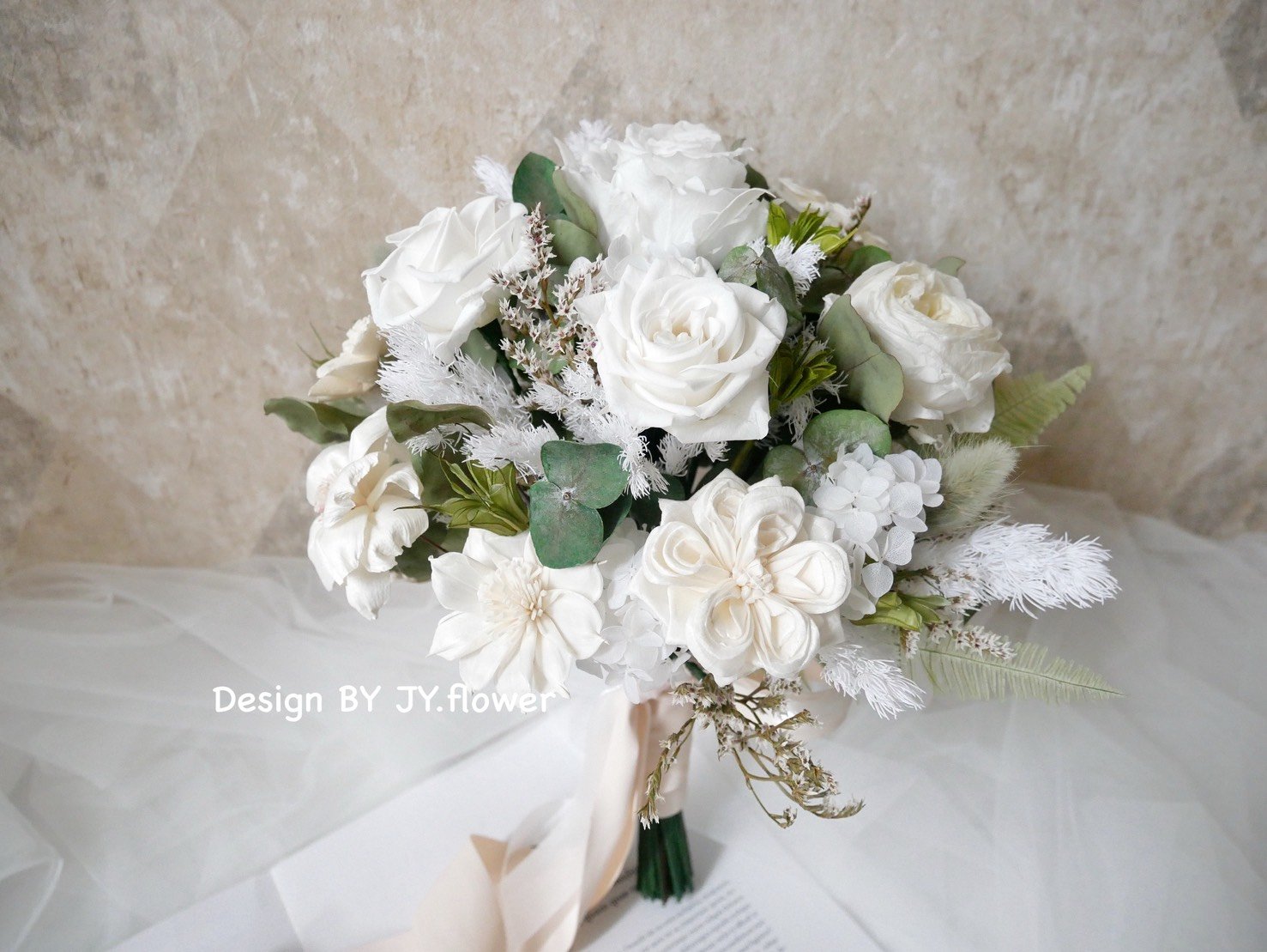 自然型手綁不凋花分束捧花【純粹漾白】