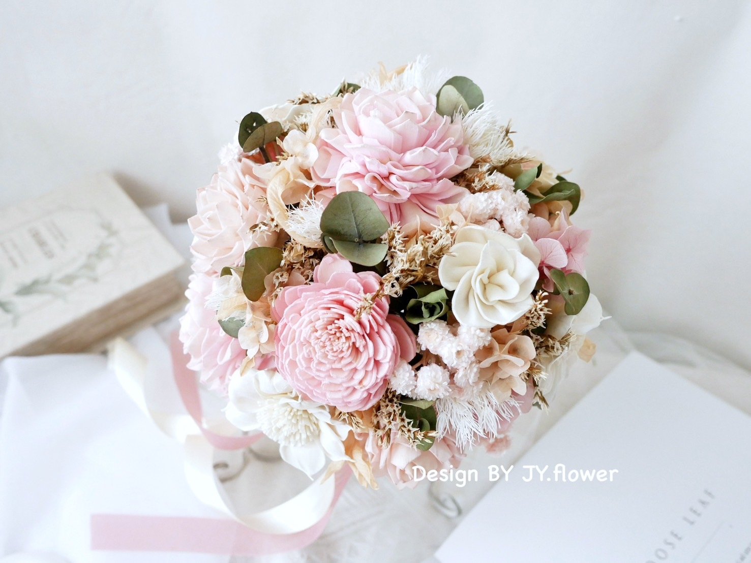 圓形乾燥花捧花【純白粉戀】