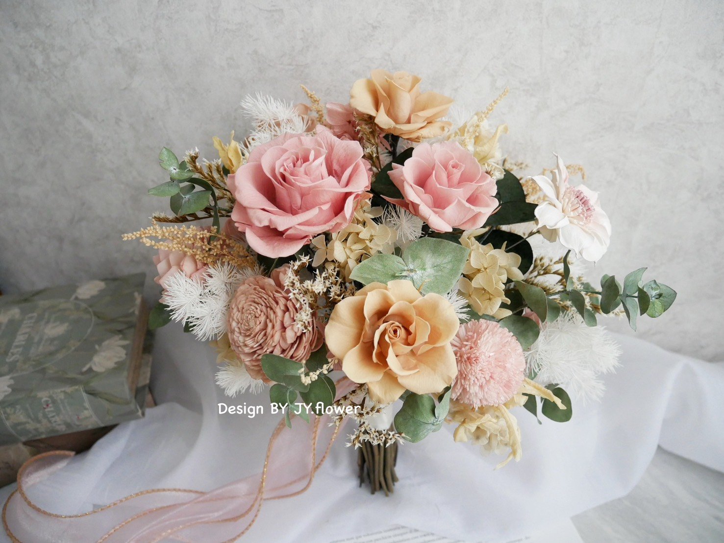 自然型手綁不凋捧花【優雅女孩】