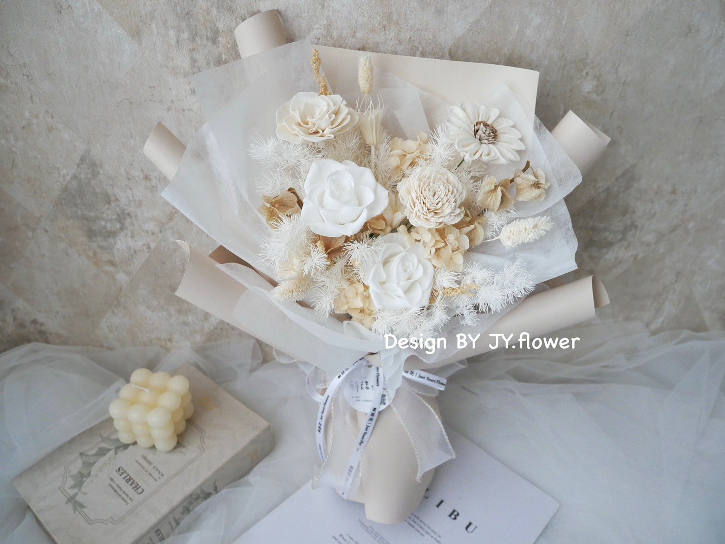 中大型永生玫瑰花束【奶白】