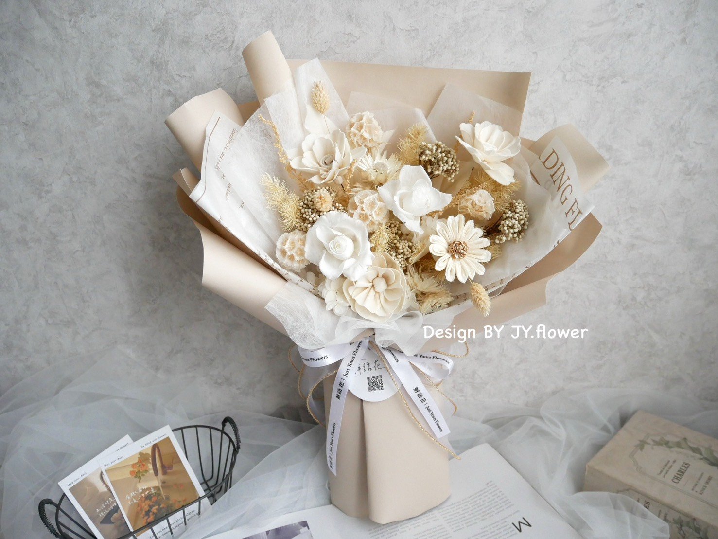 中大型永生玫瑰花束【奶白】