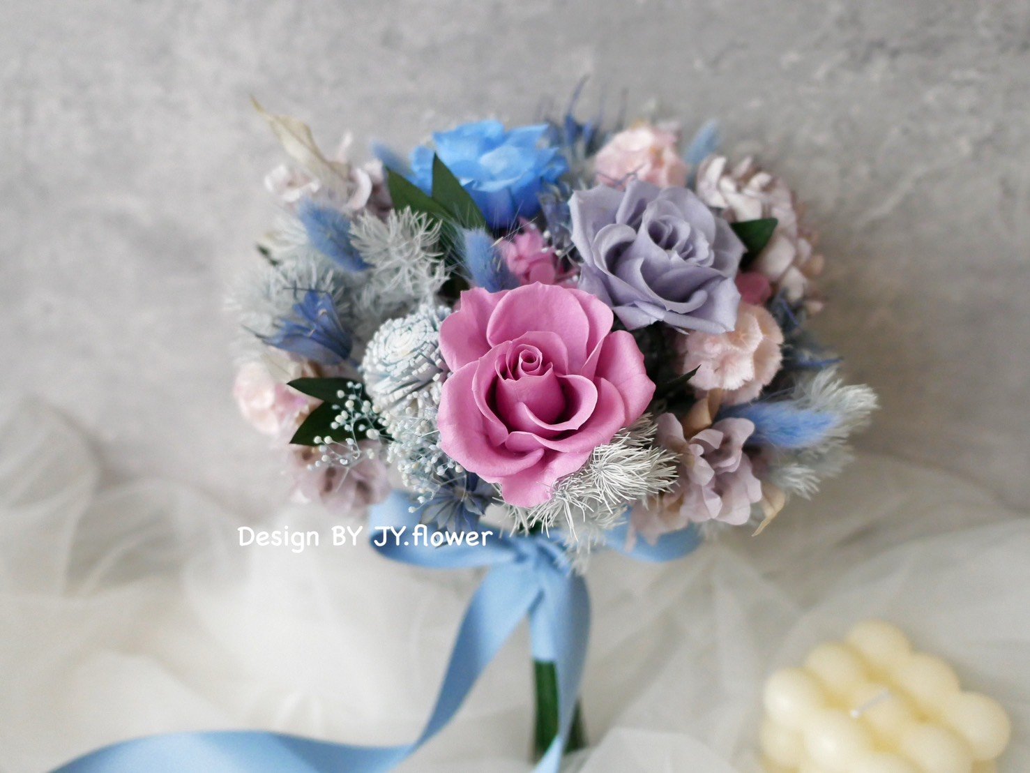 自然型手綁不凋捧花【蔚藍紫粉】