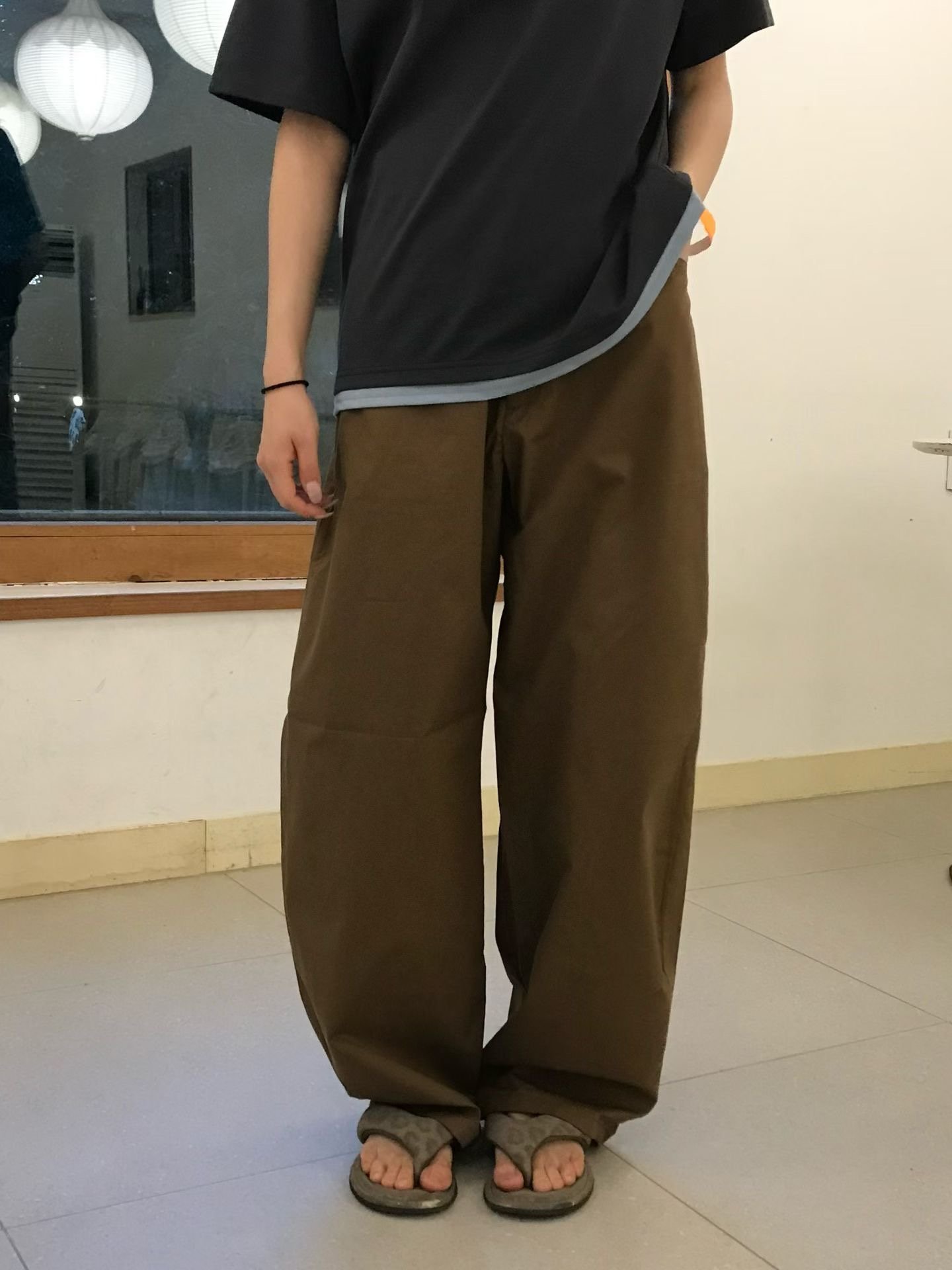 Curve Pocket Pants   曲線口袋休閒褲