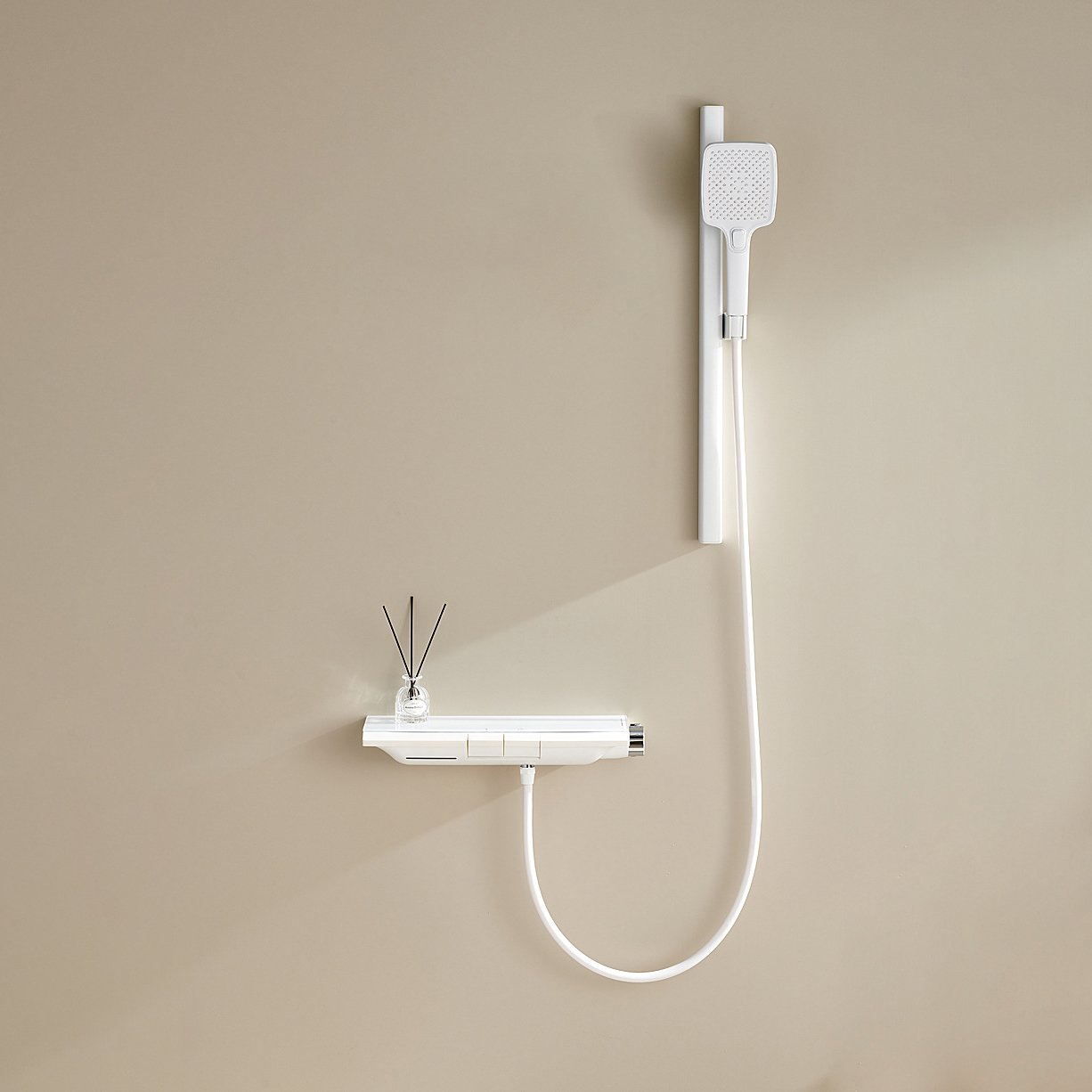 IDEAVIT-真。簡約按鍵式恆溫淋浴龍頭