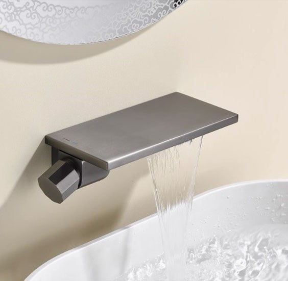 DE系列 - 寬平台式瀑布面盆龍頭 - D80245