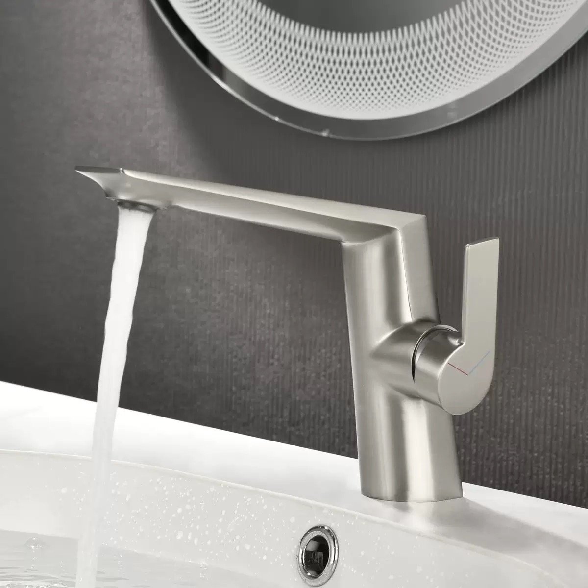 DE. • 銀瀑 SilverFlow Basin Faucet 面盆龍頭 SI-13190-Pb