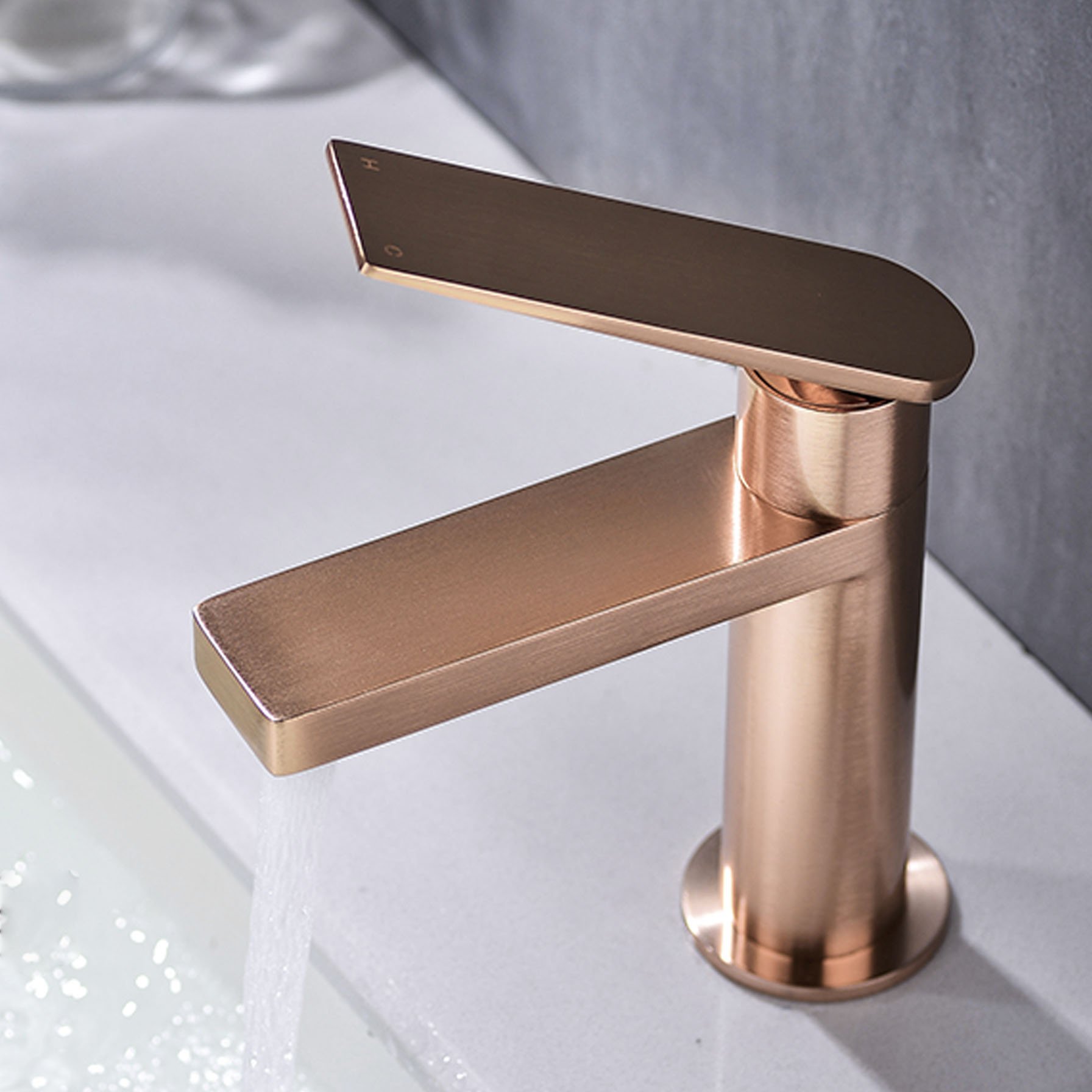 DE . 面盆龍頭 CH1037001