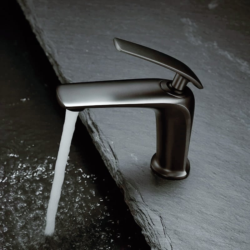 DE系列 - 弧身曲度設計面盆龍頭 - BW-100333