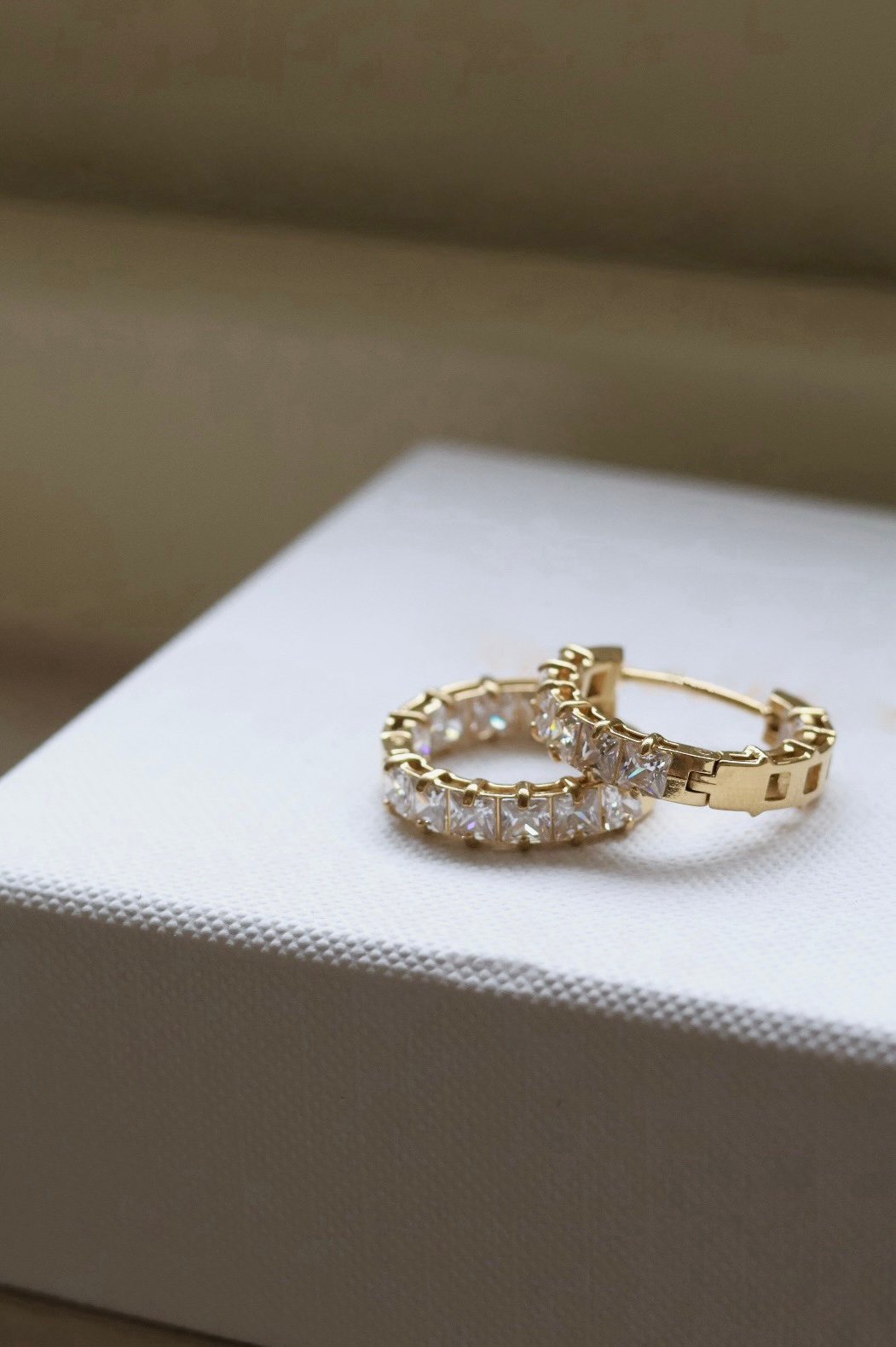 18K Large Square Diamond Hoops 大方鑽耳環