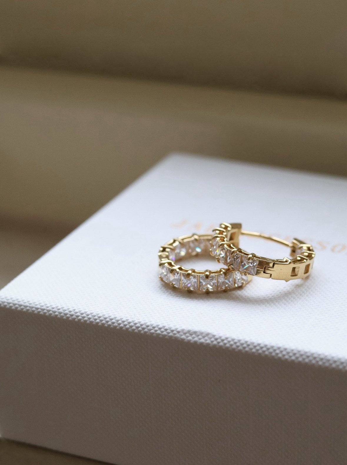 18K Full Diamond Hoops 大滿鑽耳環