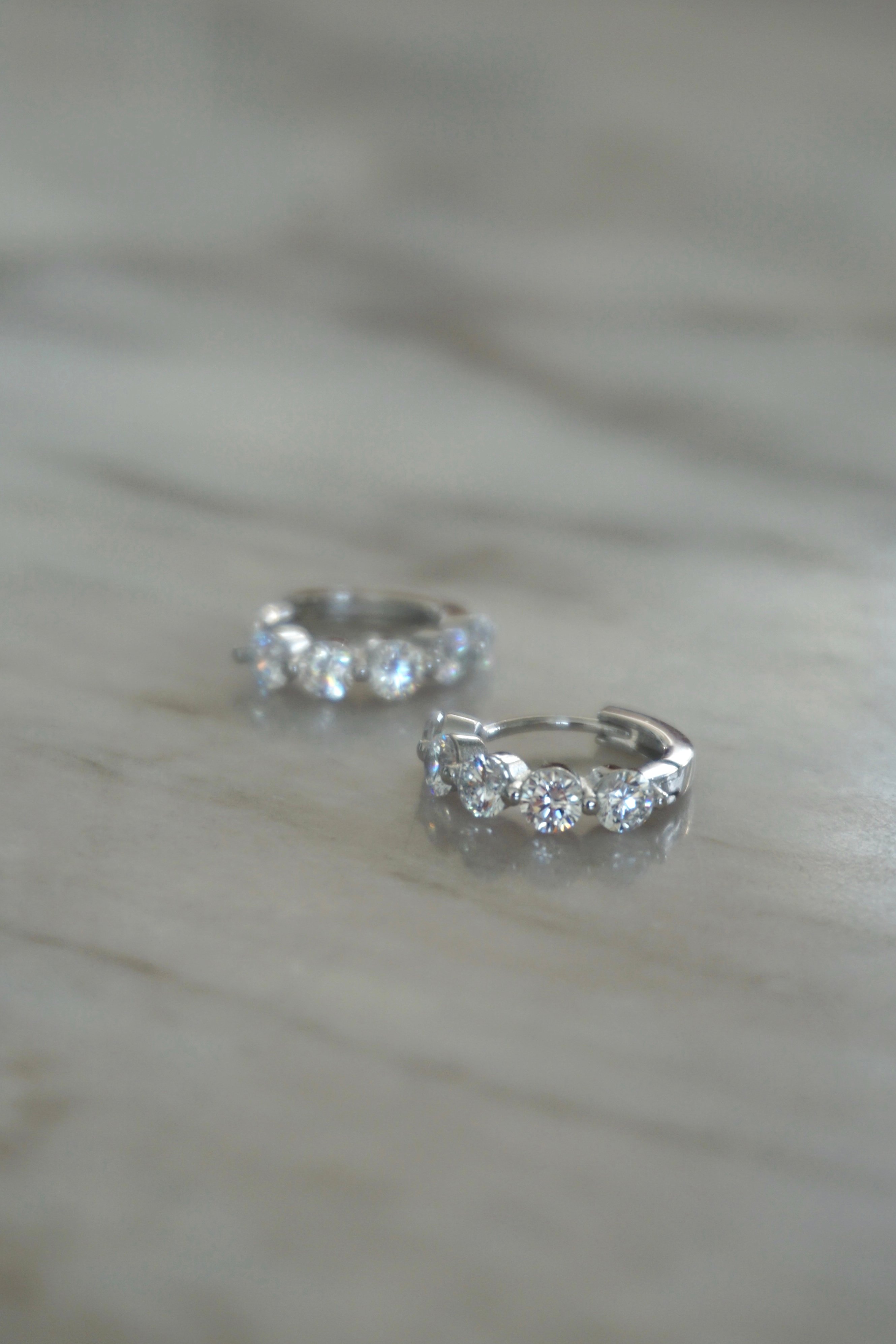 S925 Sparkling CZ Row Hoop Earrings 經典圓排鑽耳扣