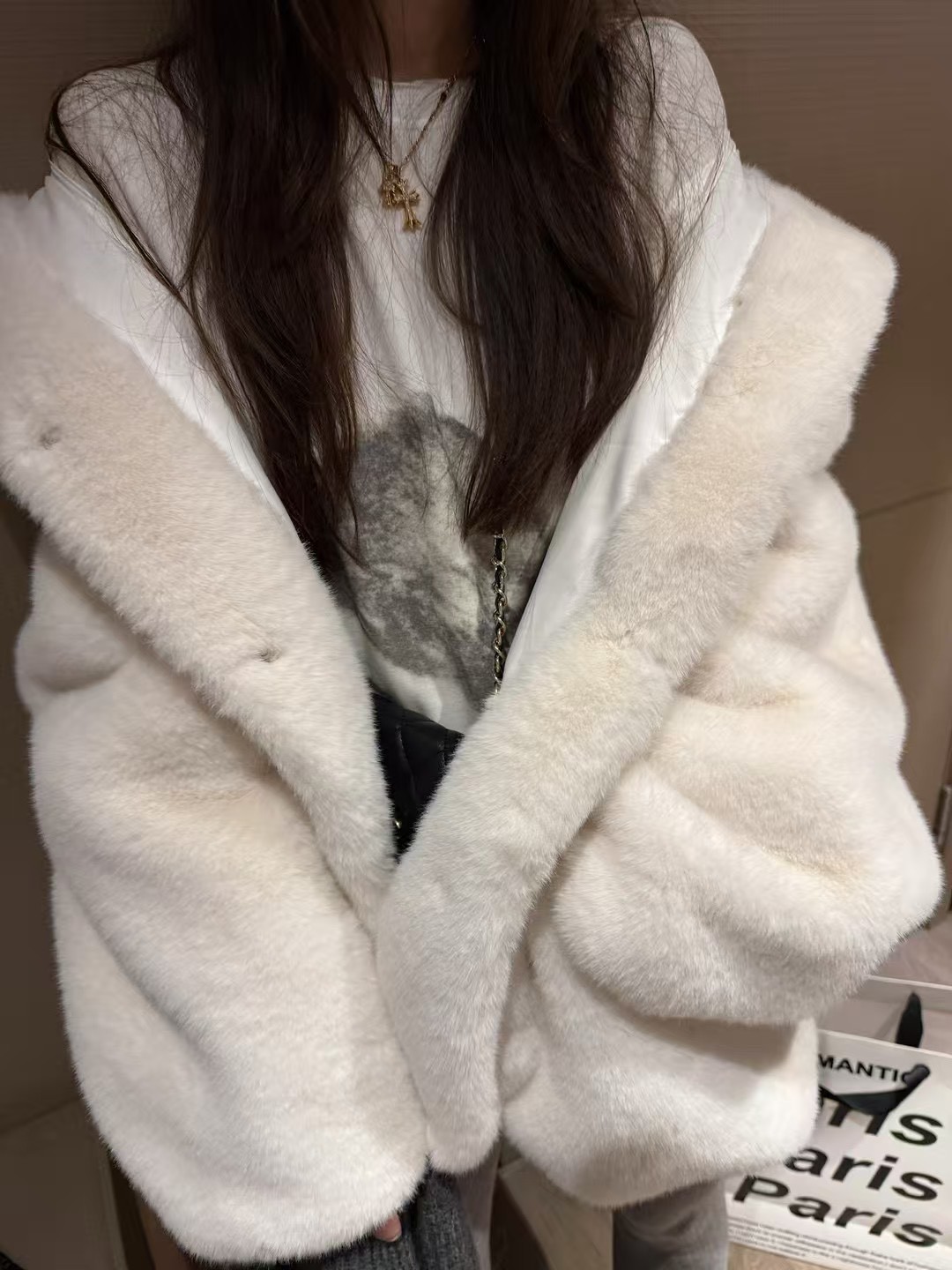 仿貂毛厚款毛球連帽皮毛大衣