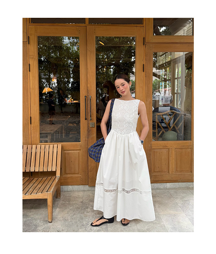 刺繡高腰深v後露背無袖洋裝