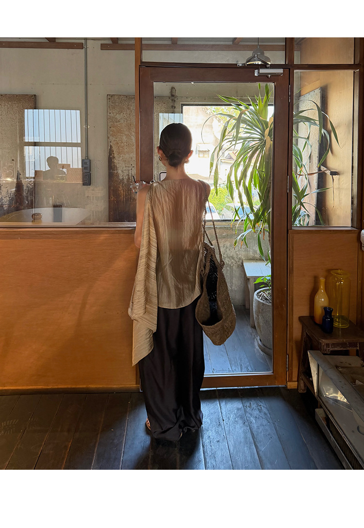 褶皺寬鬆蕩領無袖吊帶