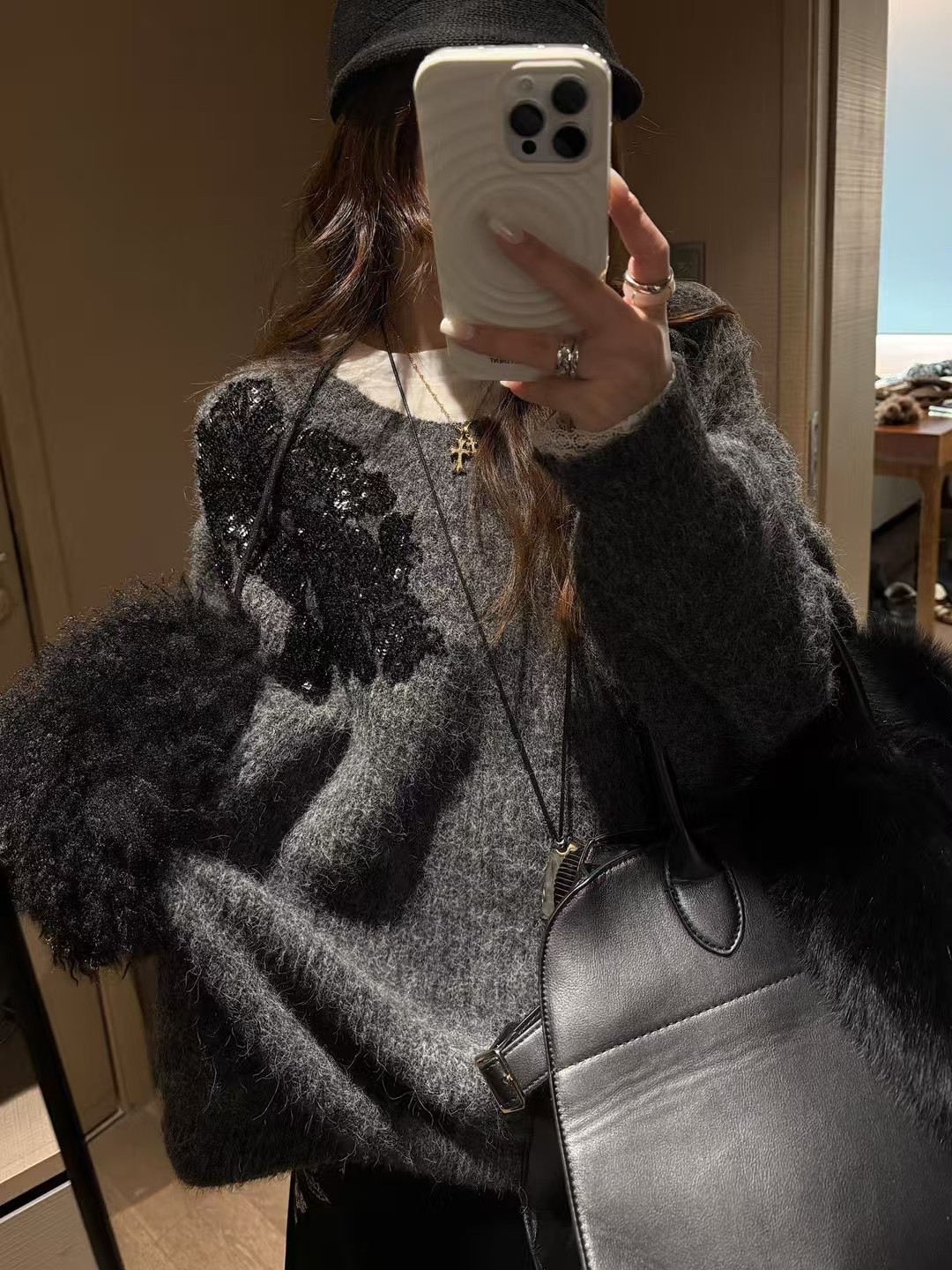 鏤空亮片亮片刺繡針織毛衣