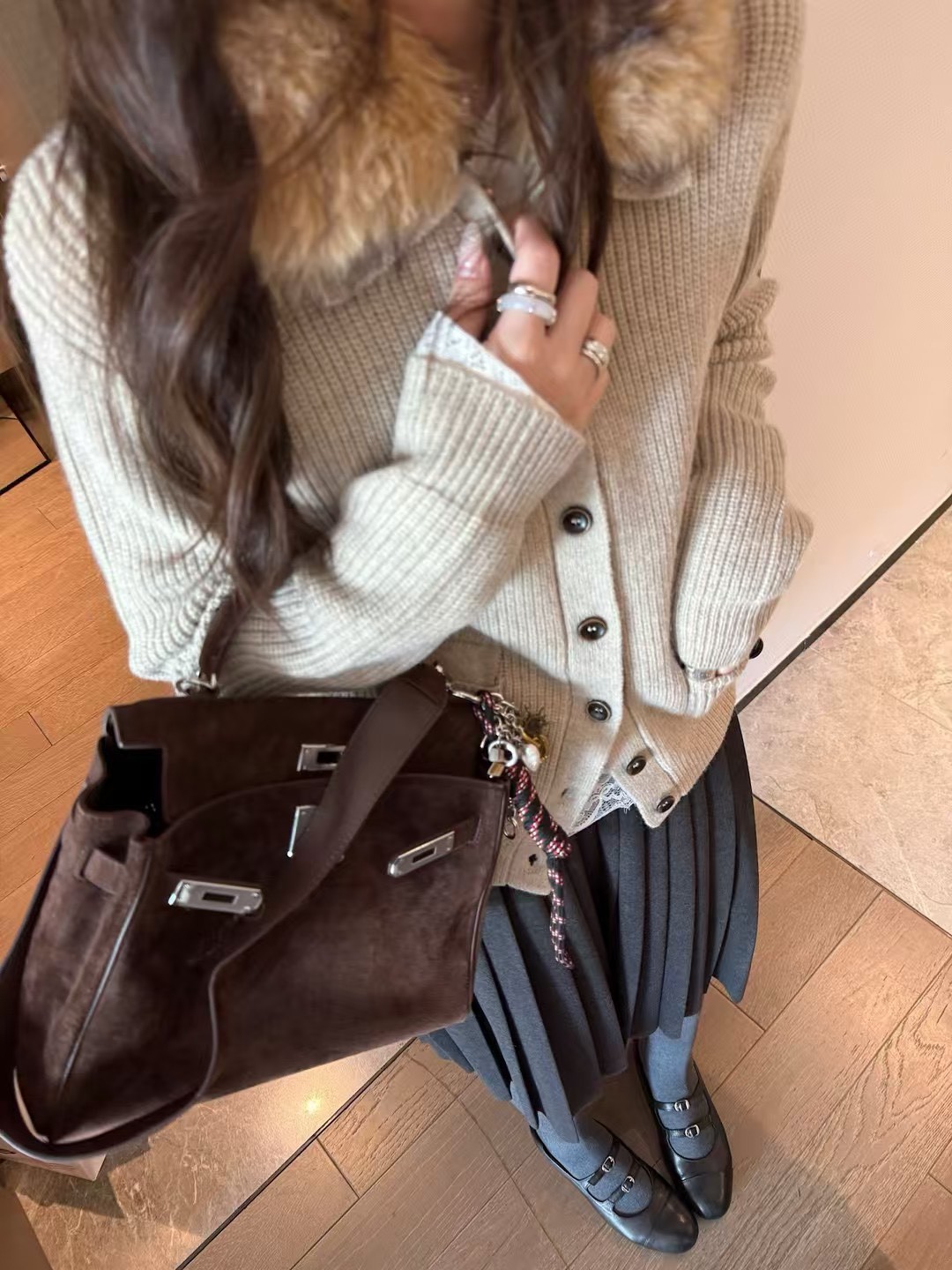 綿羊毛毛領可拆式排扣針織