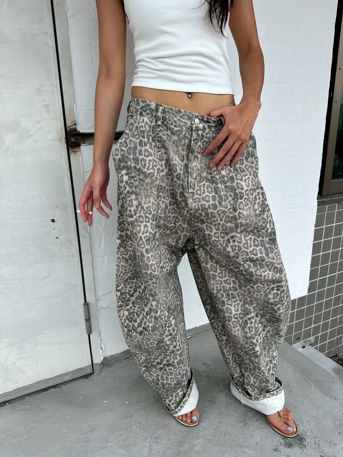 廓形牛仔豹紋鬆弛感彎刀褲