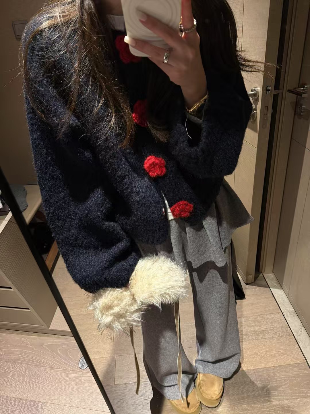 立體手工短款大花針織毛衣