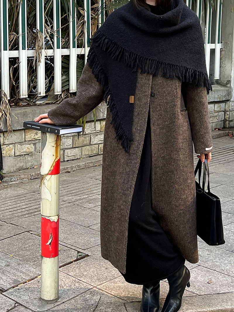 羊毛雙面圓領長大衣配流蘇圍巾