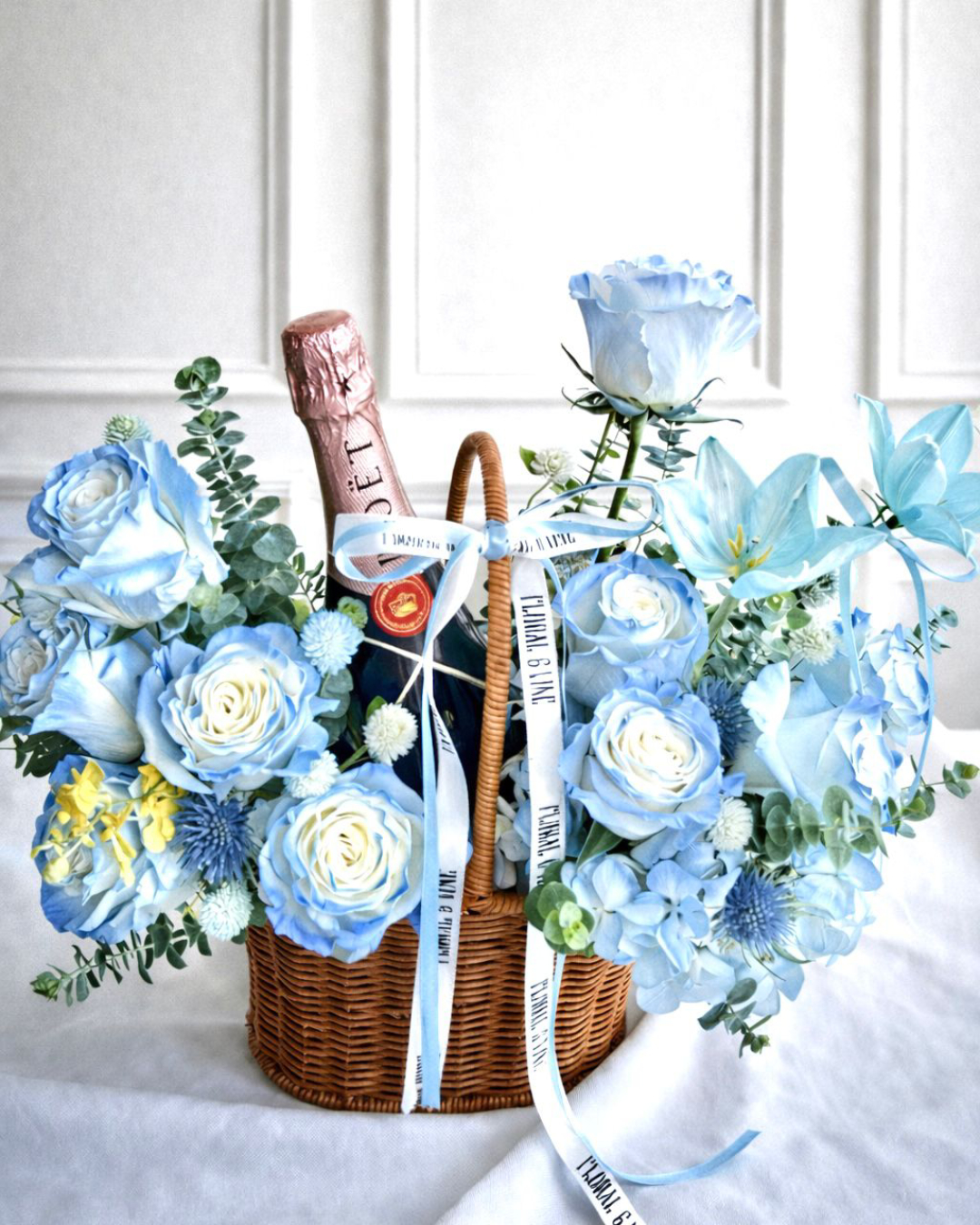 Blue Love 進口染藍玫瑰香檳花禮