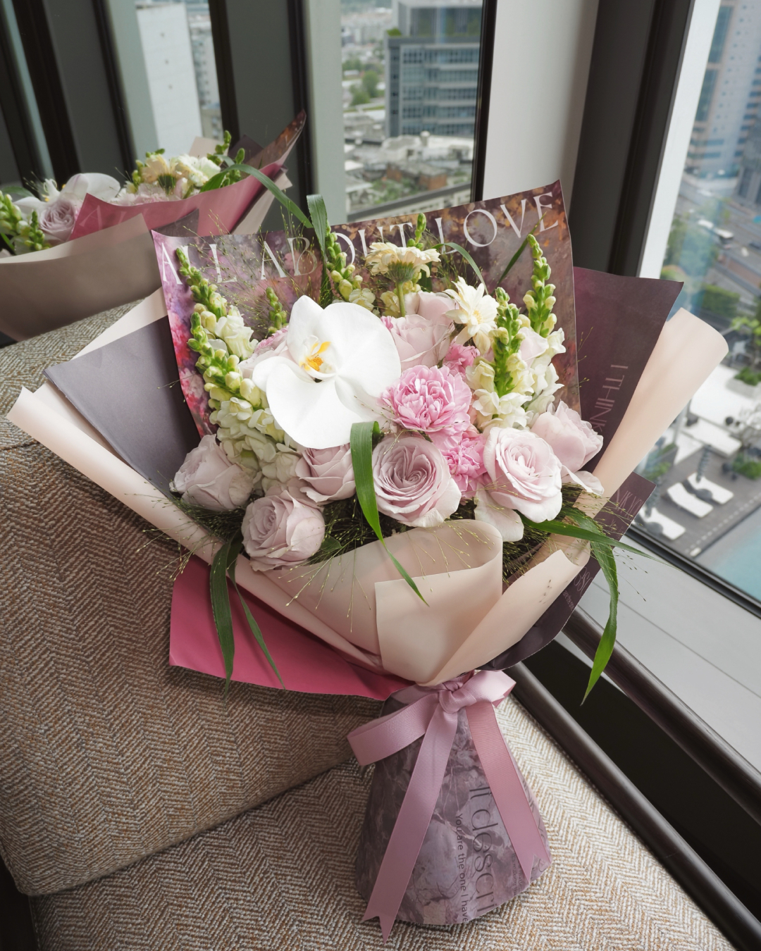 《時光柔緻系列》The Timeless Grace 豐盛康乃馨玫瑰花束