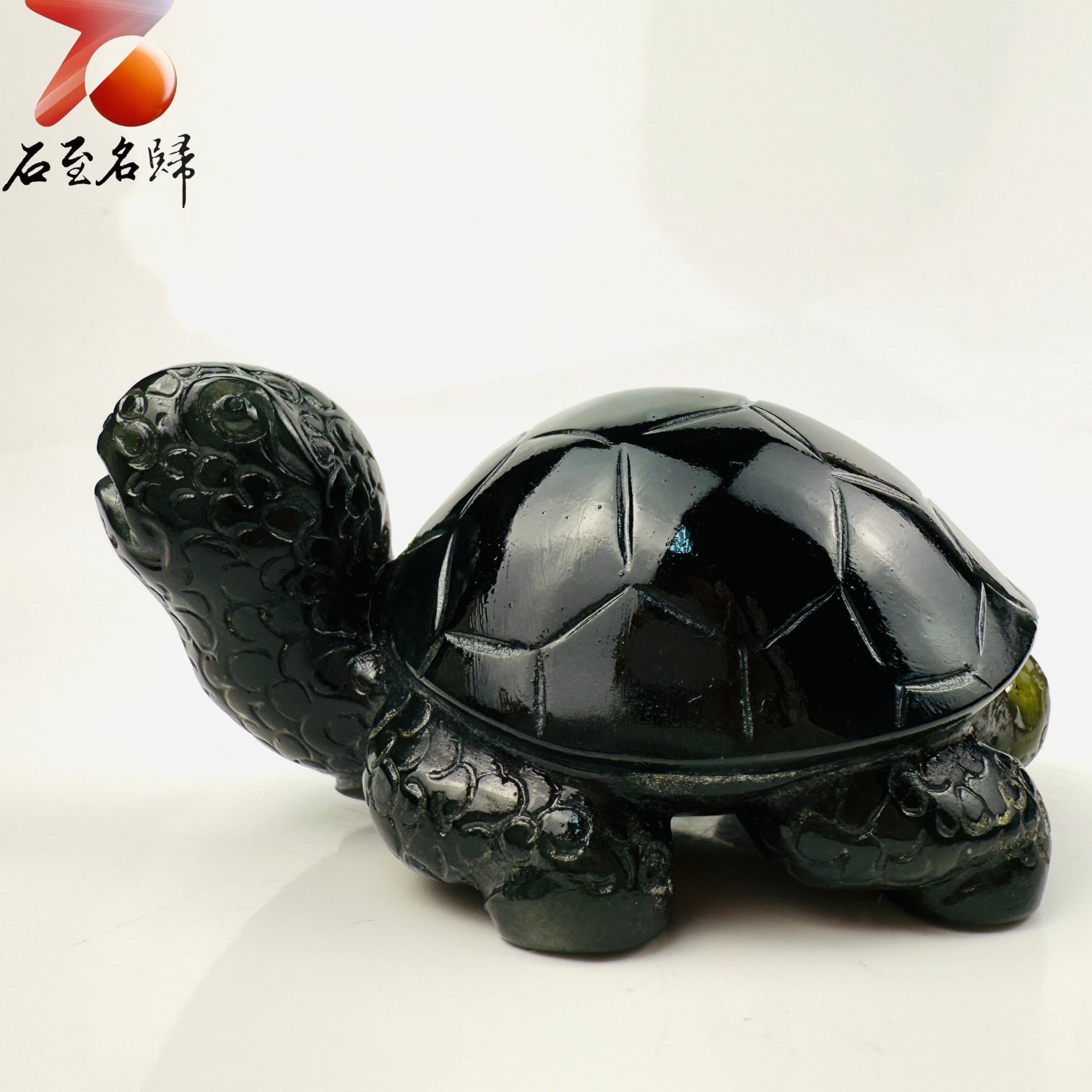 玉化透光丹東石純手工雕烏龜 張志方雕刻家作品【長壽龜】