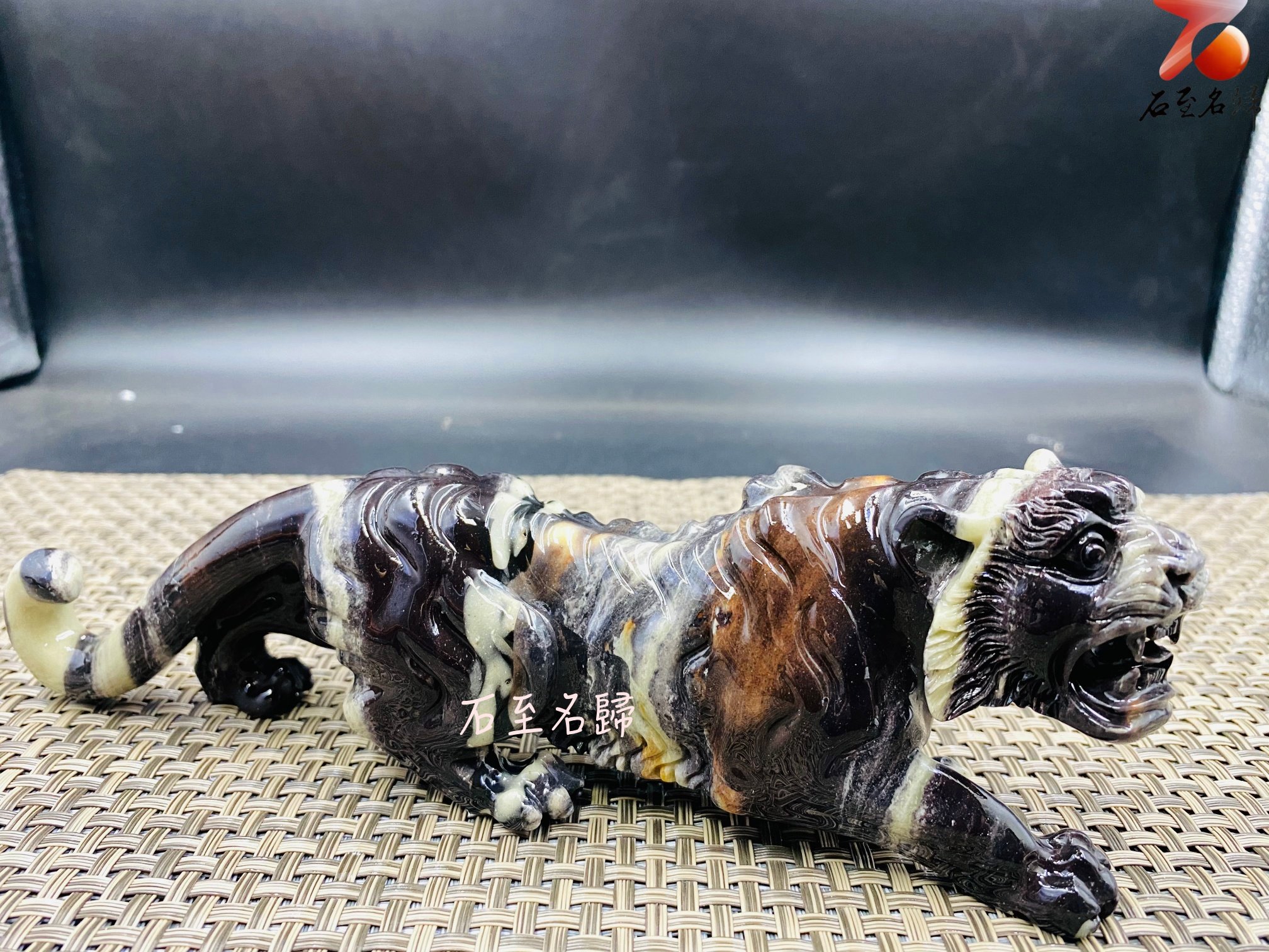 威鎮四方 鎮宅護主 壽山山秀園【虎虎生威】王逸文老師手工雕刻