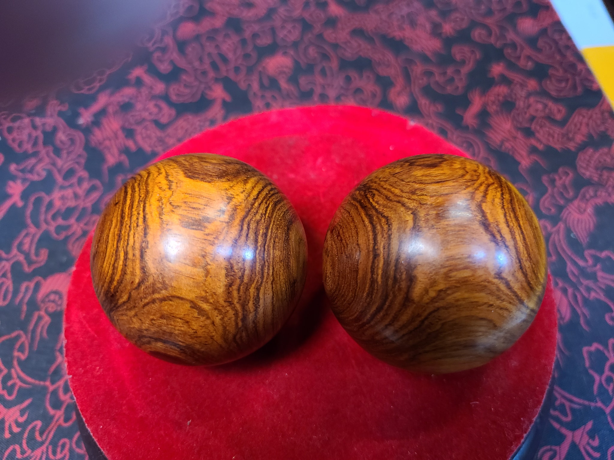 海南黃花梨黃金底老料【極品保健球】