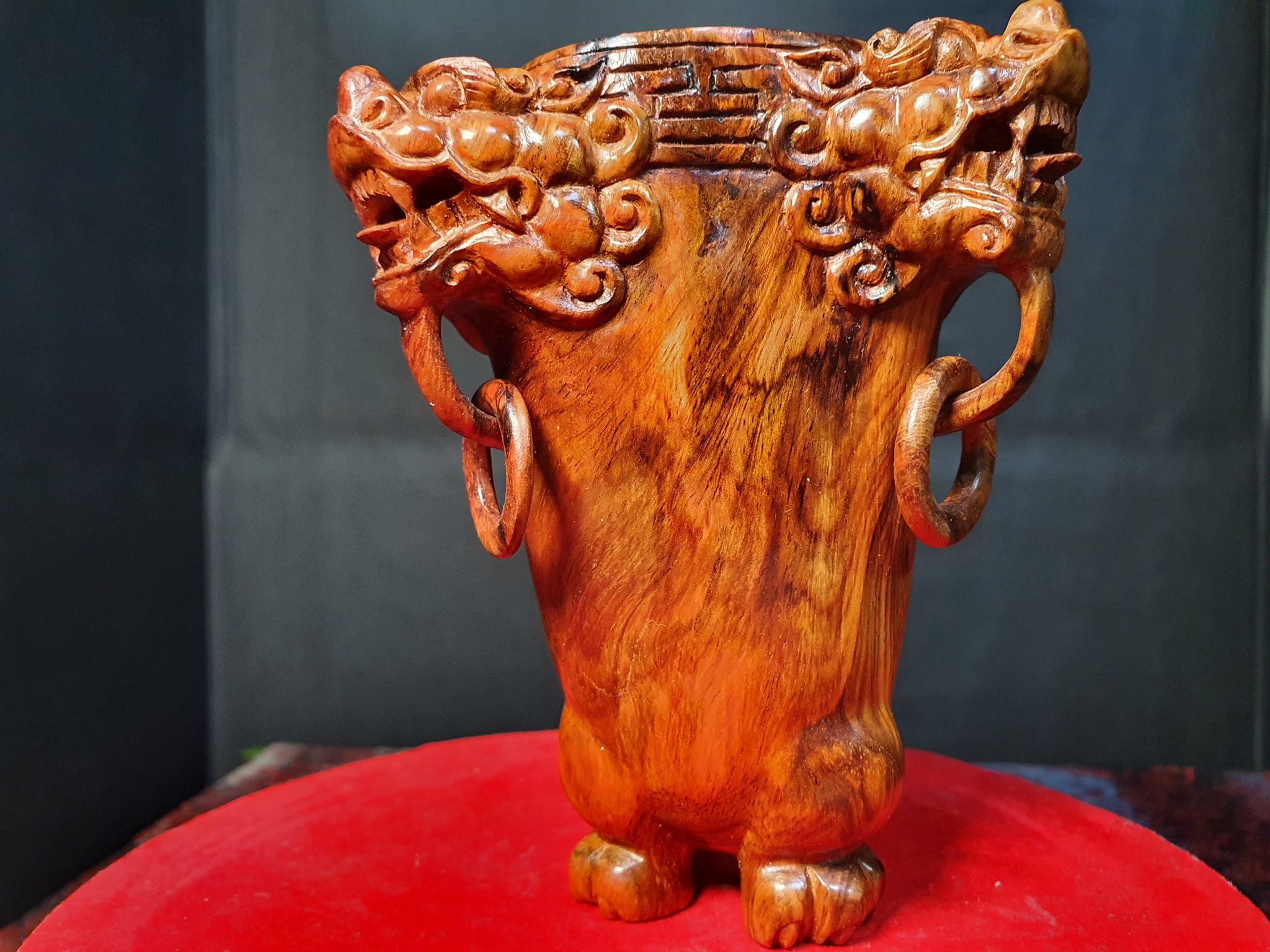 海南黃花梨【三足獸首筆筒】