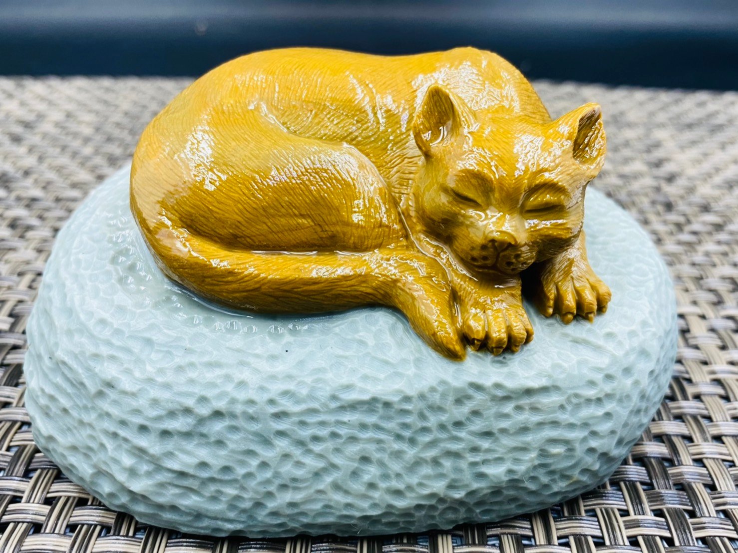 天然巧雕 壽山山秀園石系列【優雅小貓】