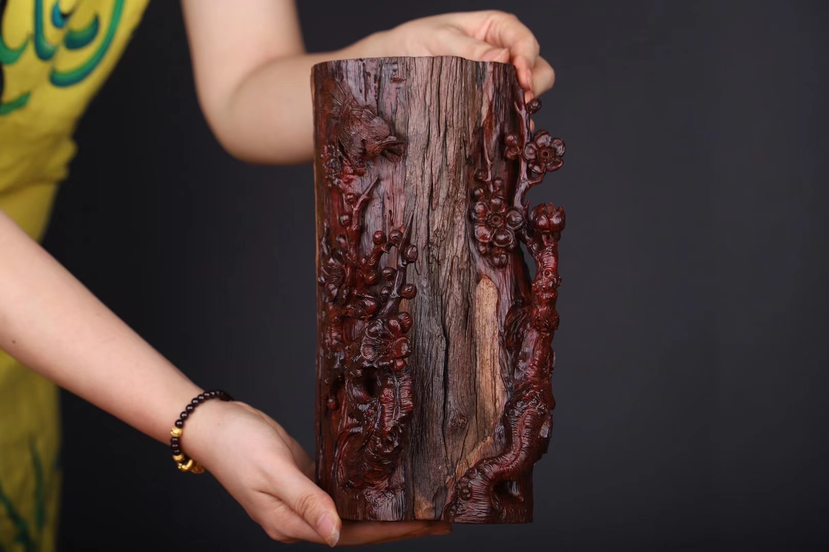 印度小葉紫檀【喜上梅梢-筆筒】