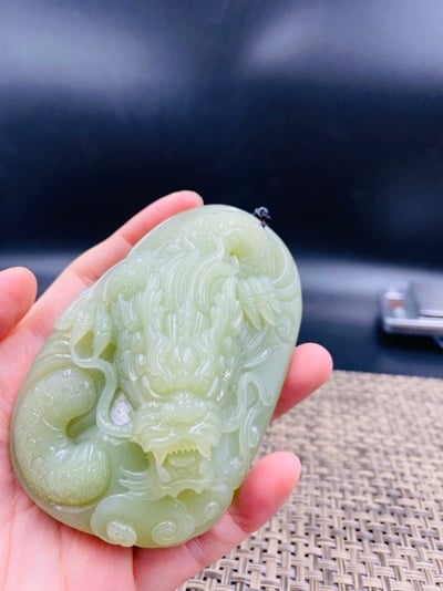 和田玉【玉龍】