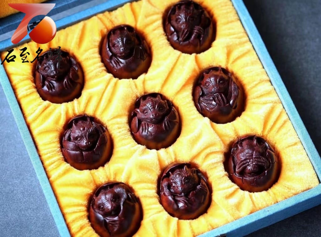 印度小葉紫檀 精選高油密老料 手工製作打磨【龍生九子】