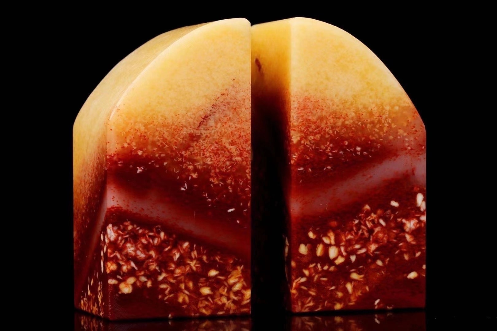 絕礦壽山芙蓉魚籽洞奇石對章【素章】