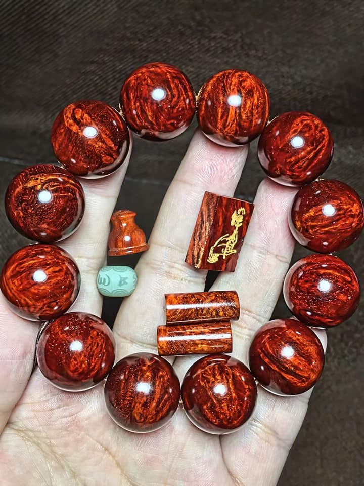 印度小葉紫檀20mm 瘤疤+金星【佛手】