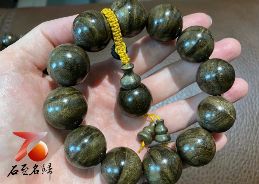 貴州金絲楠小葉楨楠陰沉綠料【水波紋20mm手珠】