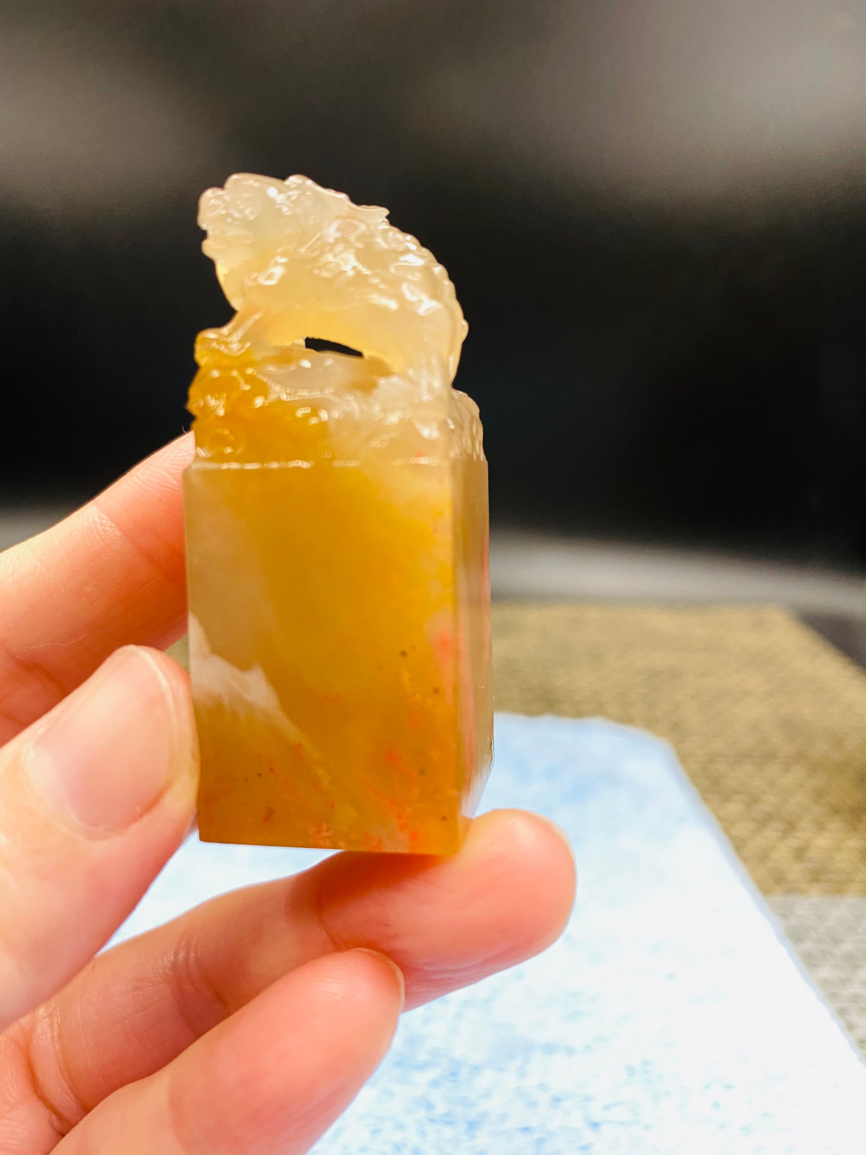 玻璃凍石巴林雞血印章