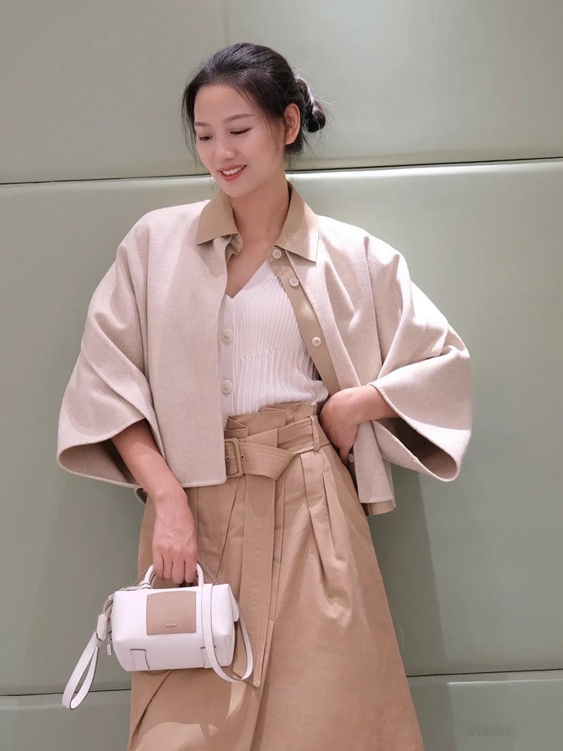 MaxMara羊毛羊絨混紡寬袖短大衣