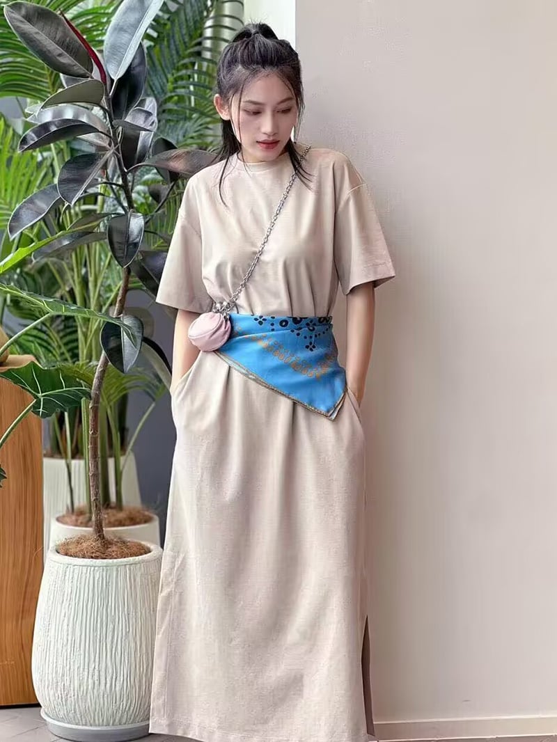 WEEKEND落肩側開衩洋裝