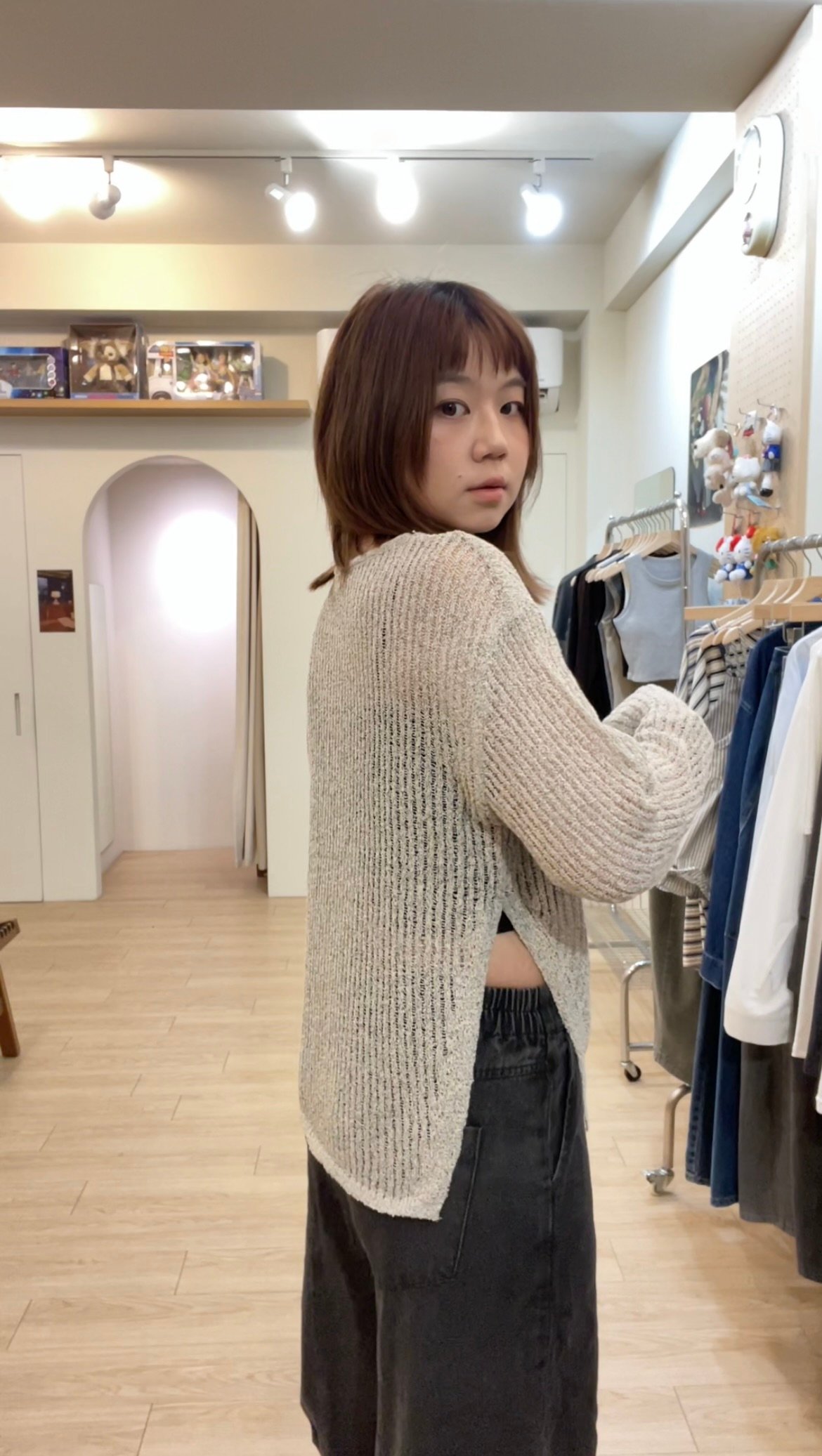 簡約薄針織開衩衫